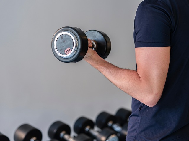 Mit 50 noch fit wie mit 30? Was MĂ€nner fĂŒr ihre Gesundheit im Alter tun können